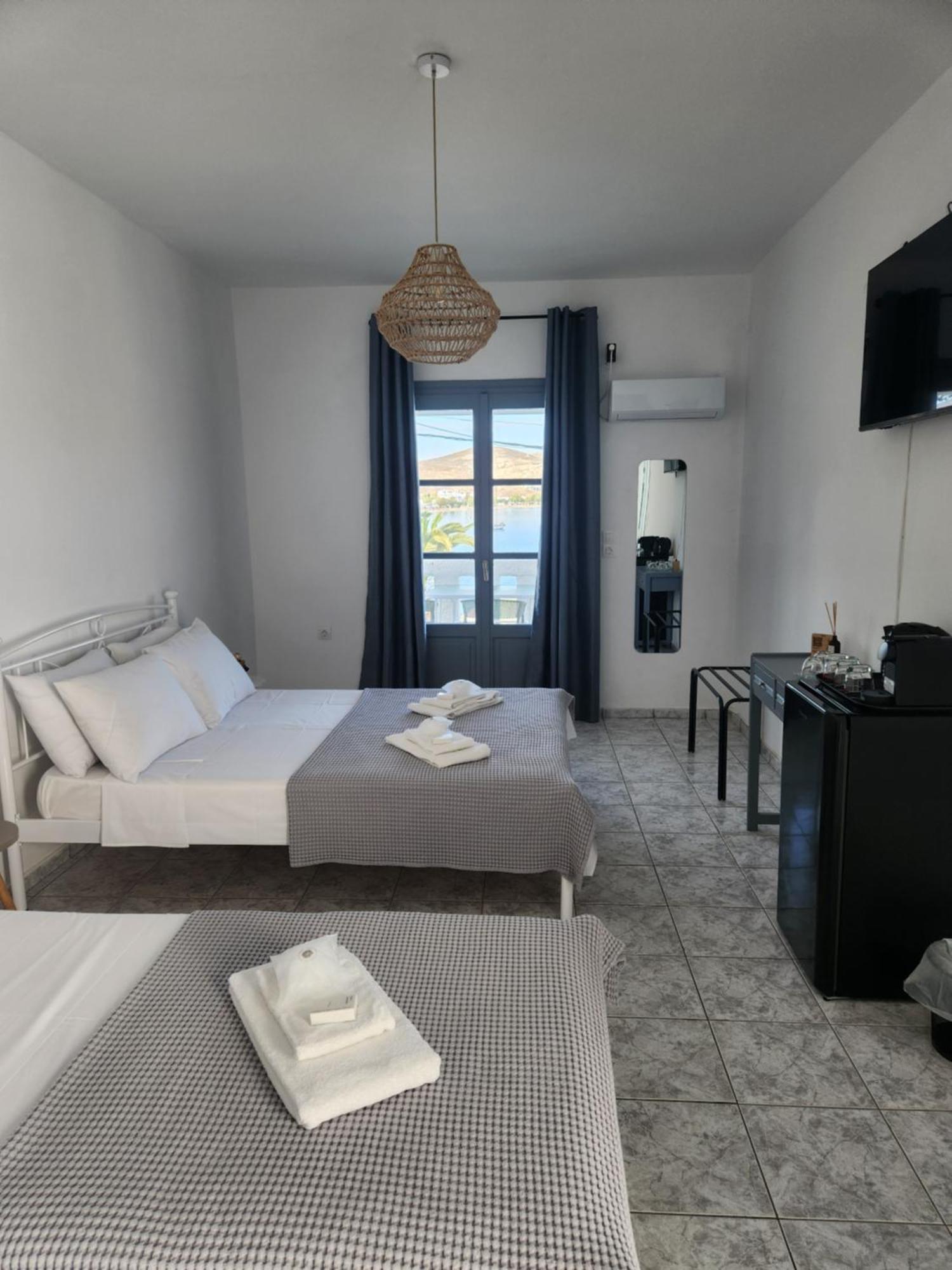 Eleios Hotel Serifos Livadi  Eksteriør bilde